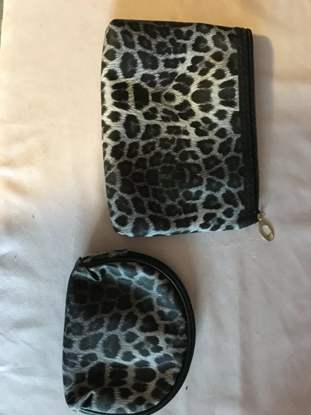 Leopard Print cosmetic bag set